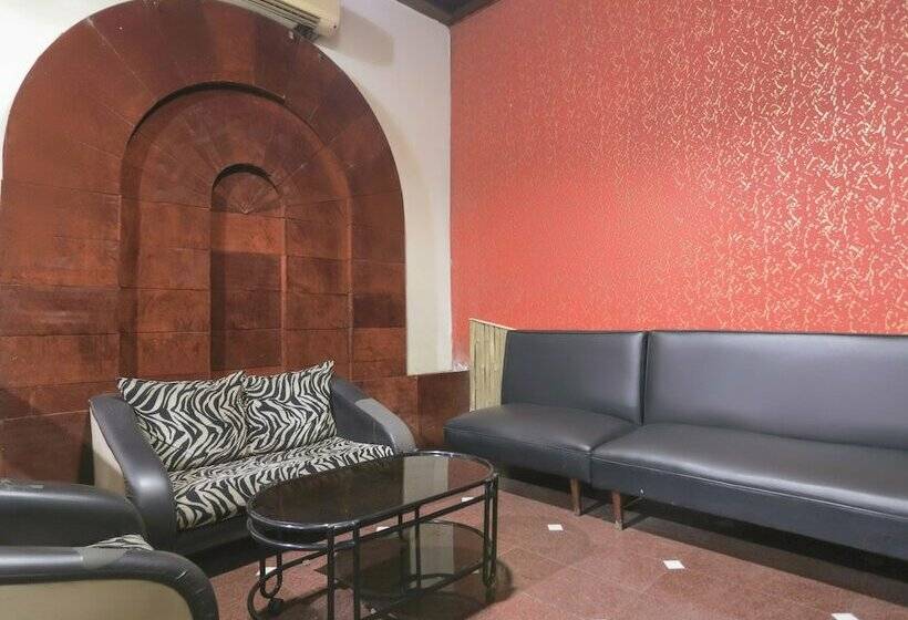 Oyo 27783 Hotel Rajmahal Inn