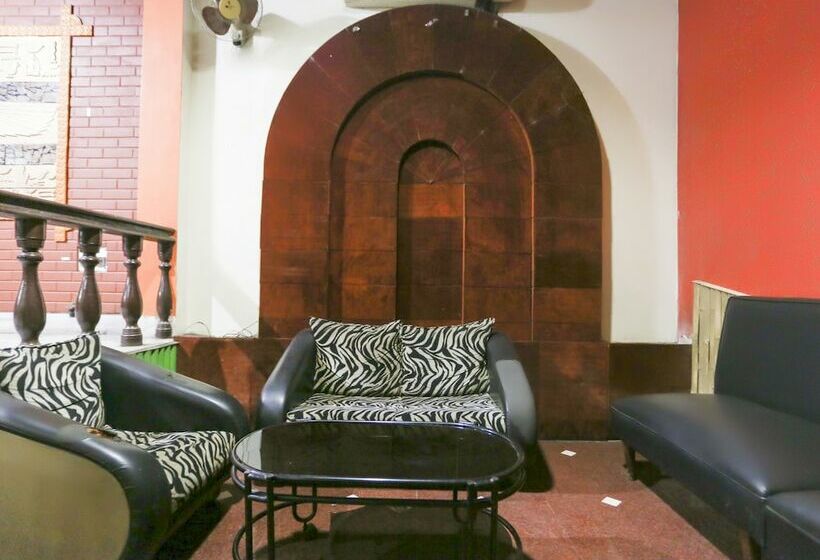 Oyo 27783 Hotel Rajmahal Inn