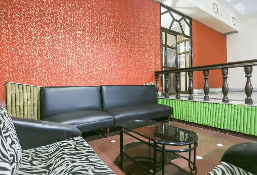 Oyo 27783 Hotel Rajmahal Inn