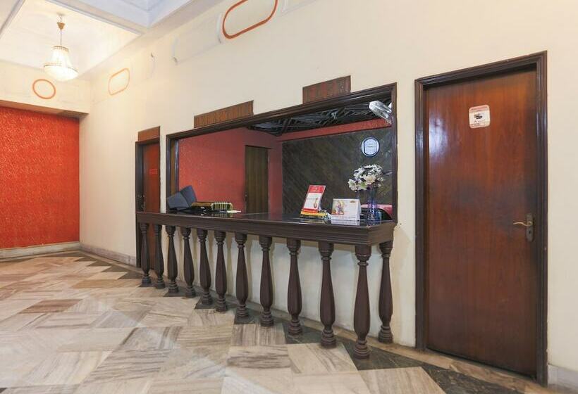 Oyo 27783 Hotel Rajmahal Inn