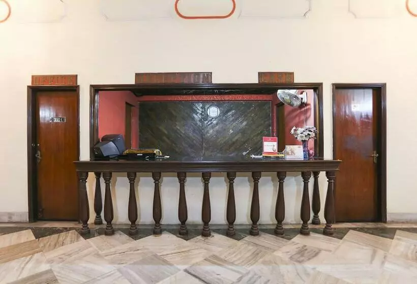 Oyo 27783 Hotel Rajmahal Inn