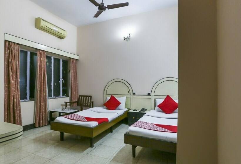 Oyo 27783 Hotel Rajmahal Inn