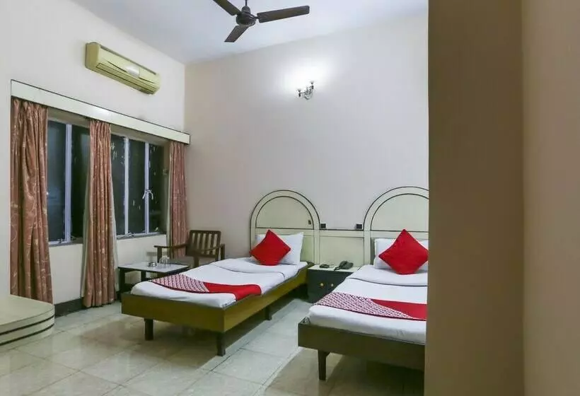 Oyo 27783 Hotel Rajmahal Inn