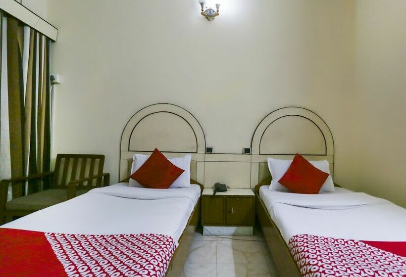 Oyo 27783 Hotel Rajmahal Inn