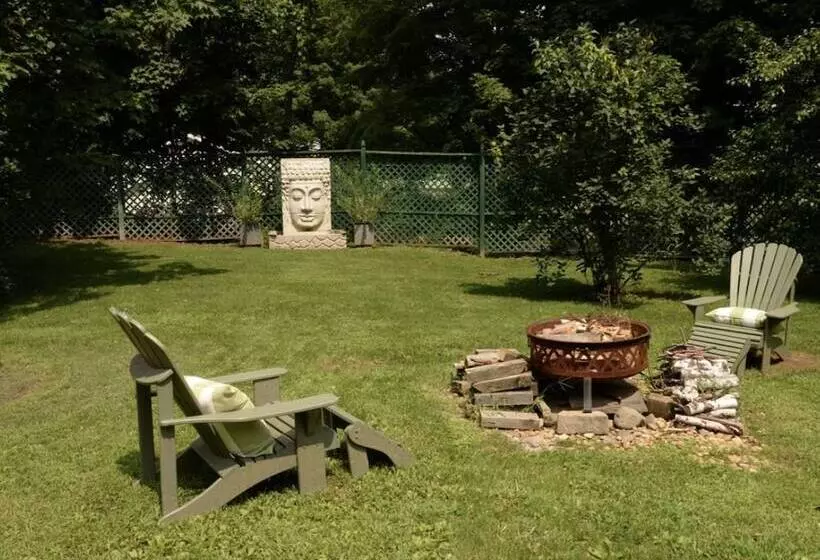 Retkeilymaja The Woodbine Inn