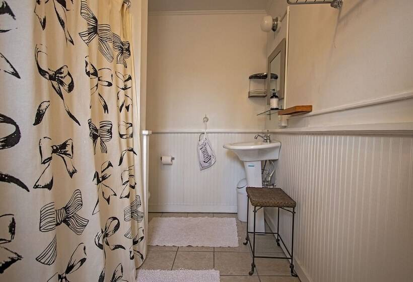 הוסטל The Woodbine Inn