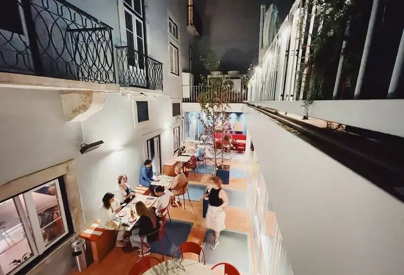 هتل Esqina Cosmopolitan Lodge