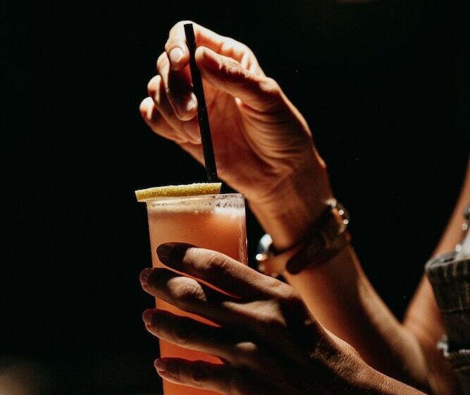 هتل Esqina Cosmopolitan Lodge