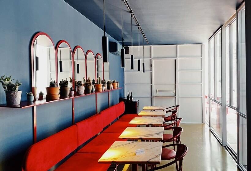 هتل Esqina Cosmopolitan Lodge