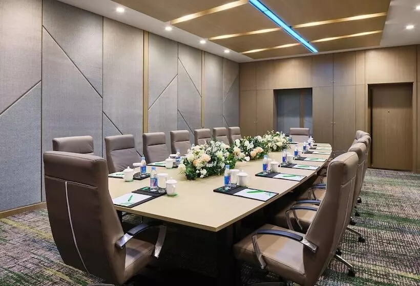 Hotelli Holiday Inn Xining Hot Spring, An Ihg