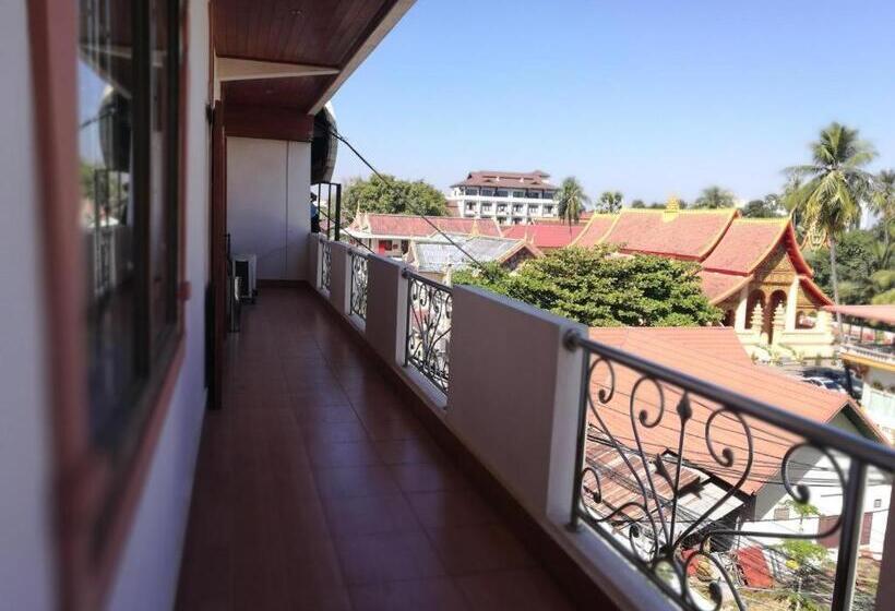 בית מלון כפרי Souphaphone