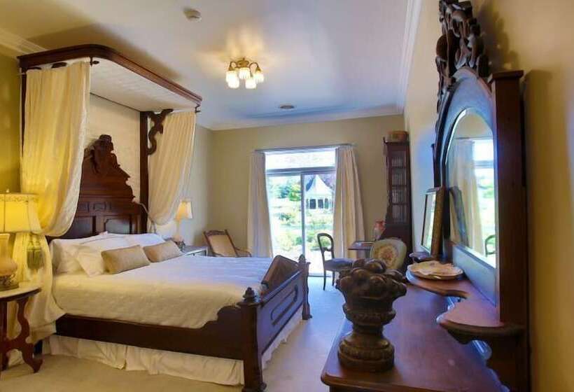 住宿加早餐 Inntiquity, A Country Inn