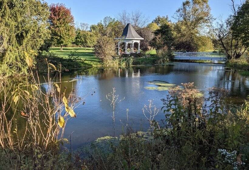 住宿加早餐 Inntiquity, A Country Inn