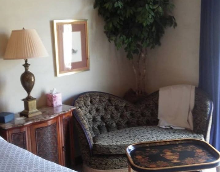 住宿加早餐 Inntiquity, A Country Inn