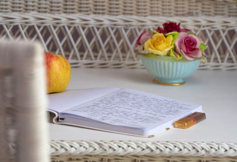 住宿加早餐 Inntiquity, A Country Inn