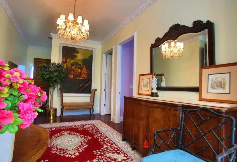 住宿加早餐 Inntiquity, A Country Inn