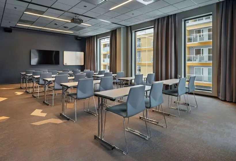 Quality Hotel River Station