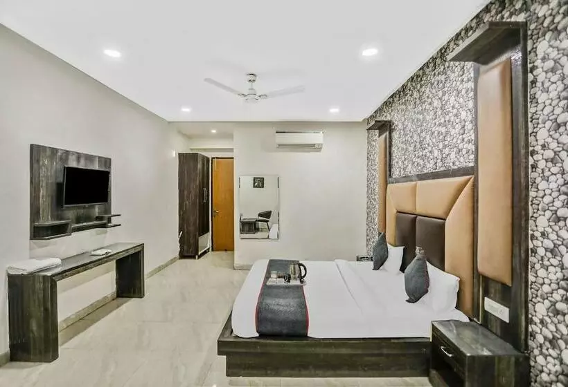Townhouse 22956 Hotel Grand Residency