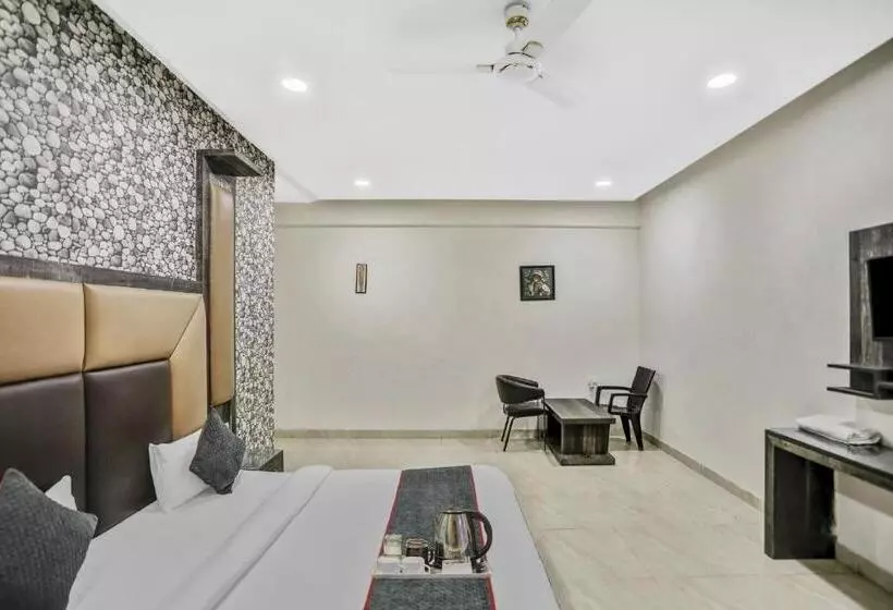 Townhouse 22956 Hotel Grand Residency