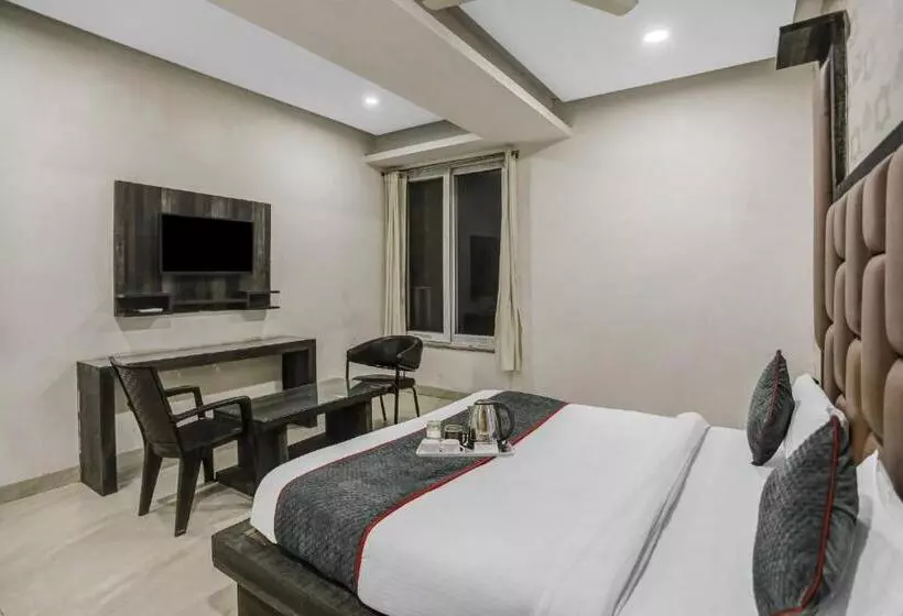 Townhouse 22956 Hotel Grand Residency