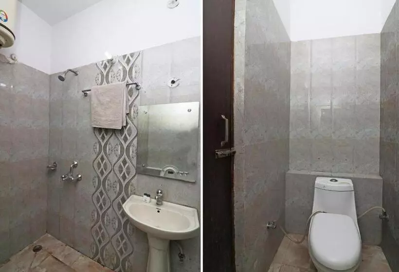 Oyo 29127 Hotel Crown Tower