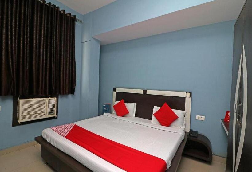 Oyo 29127 Hotel Crown Tower