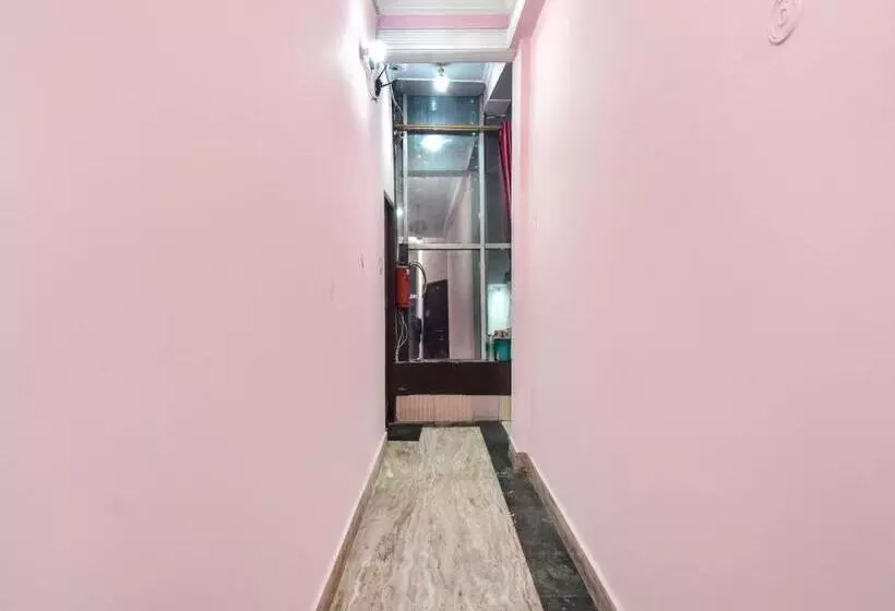 Oyo 29221 Hotel Shree Laxmi Palace
