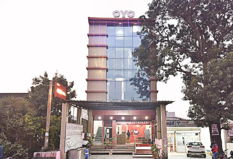 Oyo 29221 Hotel Shree Laxmi Palace