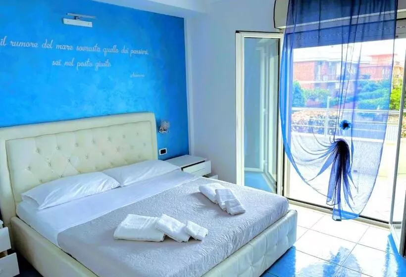 Acca Residence