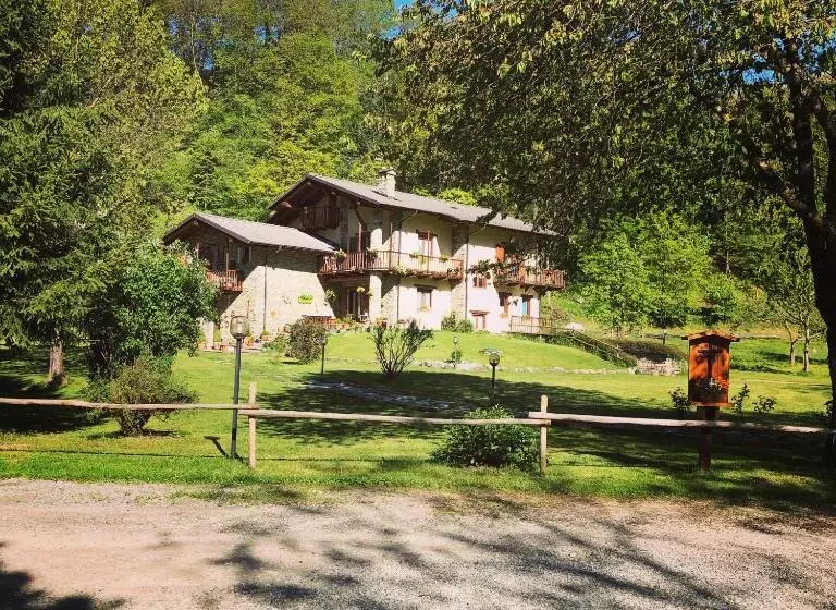 ホテル Agriturismo Ciambun