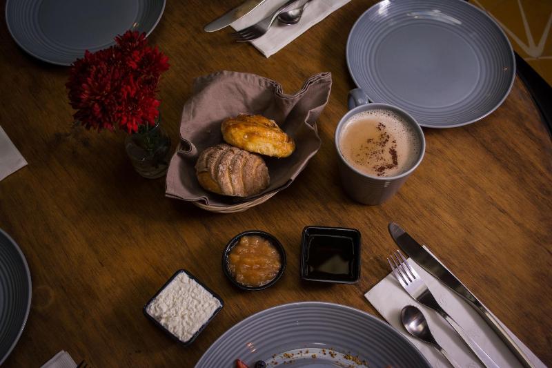 Antigua Trece Hotel Fusión