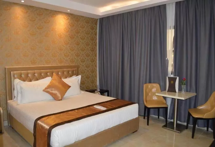 ホテル Crowner David