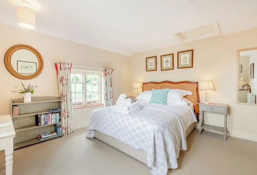 ベッドアンドブレックファースト Minnie   Tiger Inn