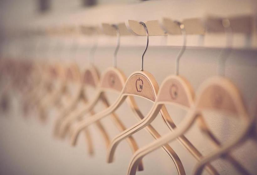 Hotel Oyo Flagship 28272 Honkong Bazaar