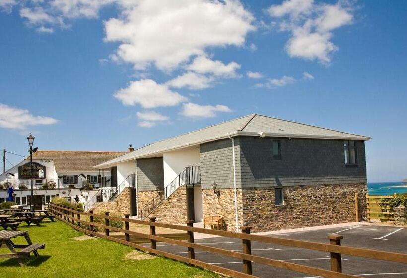 酒店 The Pickwick Inn & Oliver's Restaurant