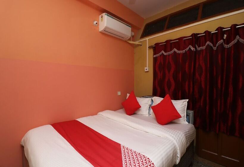 Oyo 27996 Hotel Green Park