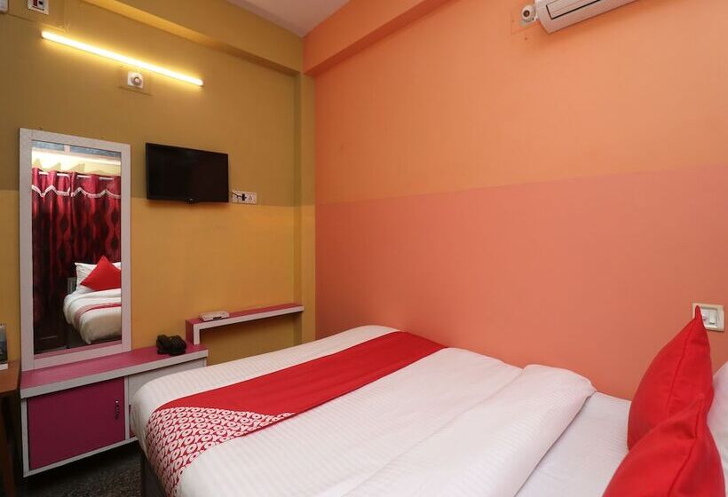 Oyo 27996 Hotel Green Park