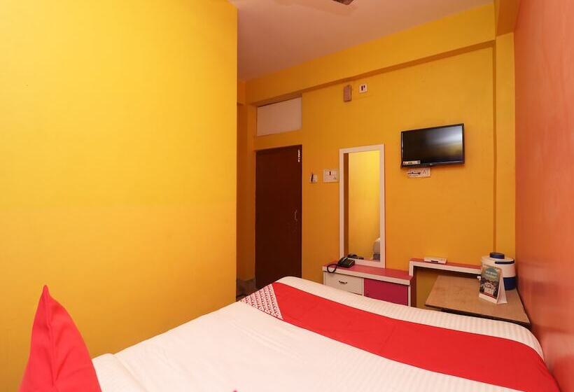 Oyo 27996 Hotel Green Park