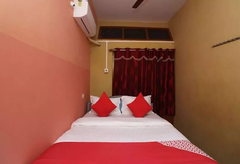 Oyo 27996 Hotel Green Park