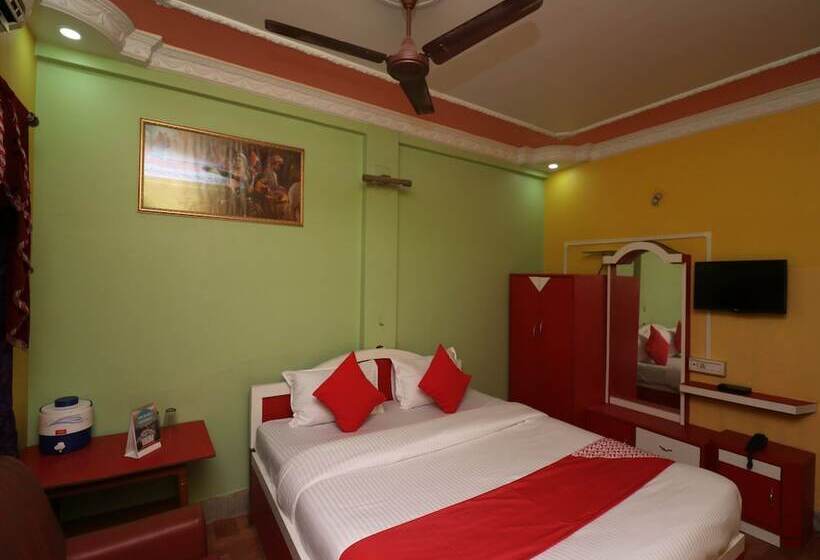 Oyo 27996 Hotel Green Park