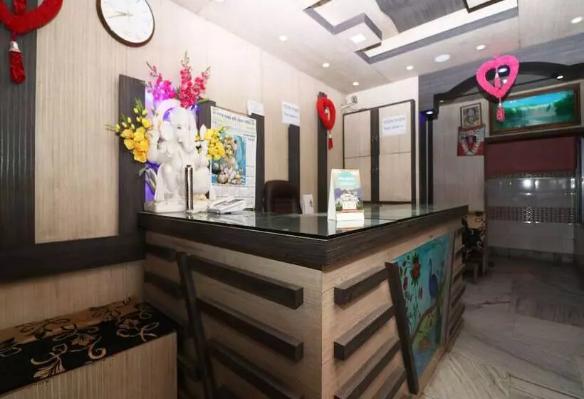 Oyo 27996 Hotel Green Park