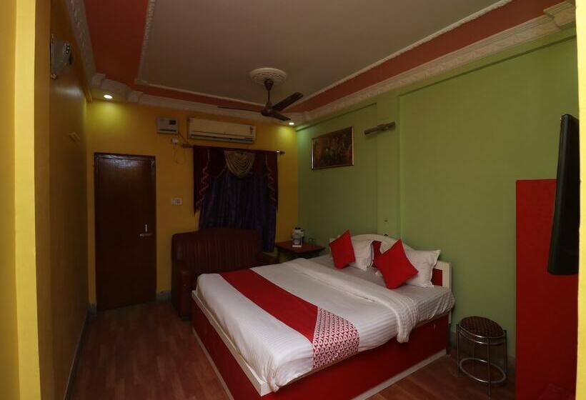 Oyo 27996 Hotel Green Park