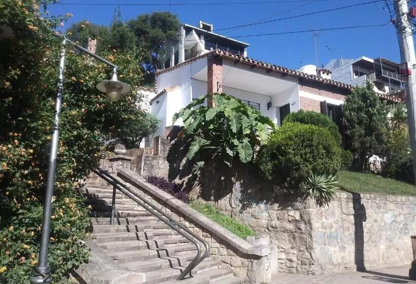 تختخواب و صبحانه Malala Jujuy Hostel