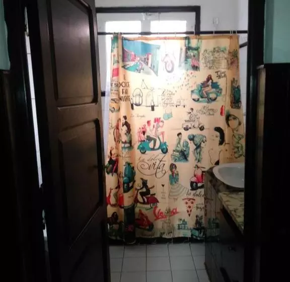 تختخواب و صبحانه Malala Jujuy Hostel