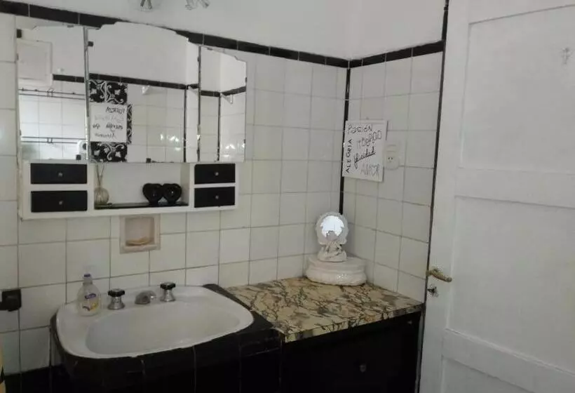 تختخواب و صبحانه Malala Jujuy Hostel