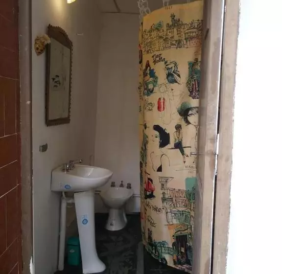 تختخواب و صبحانه Malala Jujuy Hostel
