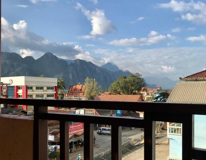 בית מלון כפרי V Central