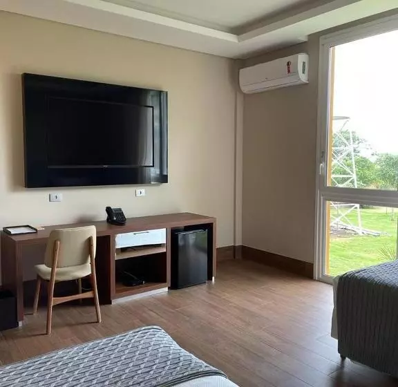 Hotelli Daj Resort & Marina