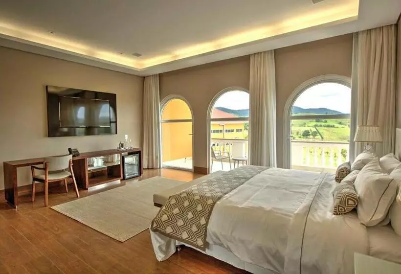 Hotelli Daj Resort & Marina