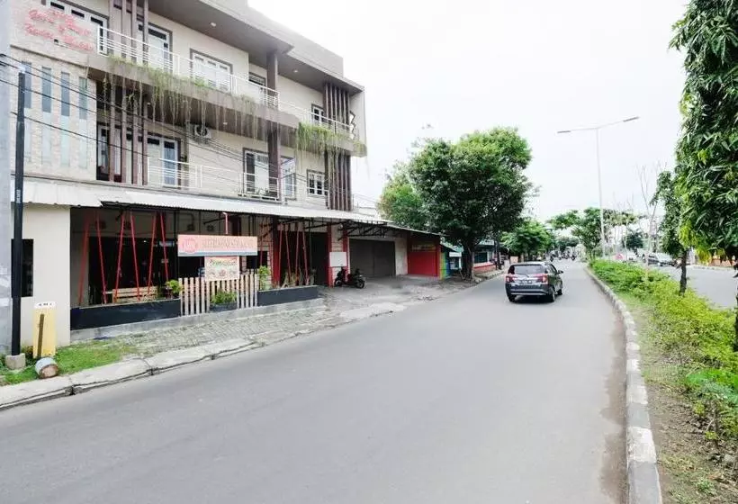 Majatalo Reddoorz Near Universitas Semarang